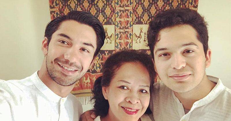 Instagram.com/officialpilarez